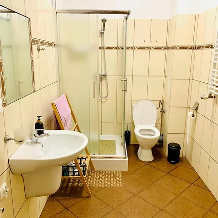 Happy House Hostel