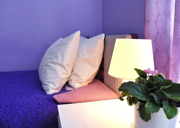 Happy House אכסניה *