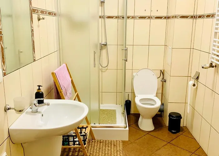 Happy House אכסניה