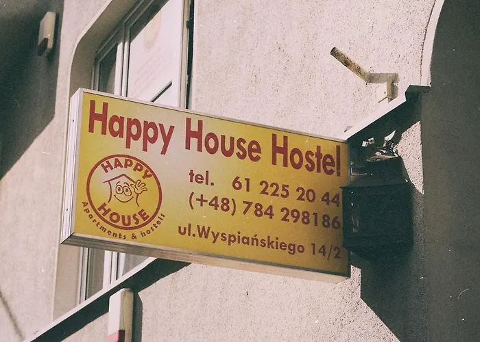 Happy House Хостел Познань
